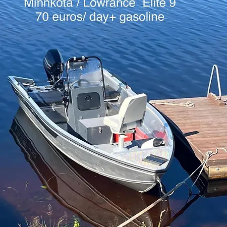 Villa Rantakallio With Jacuzzi Melkoniemi