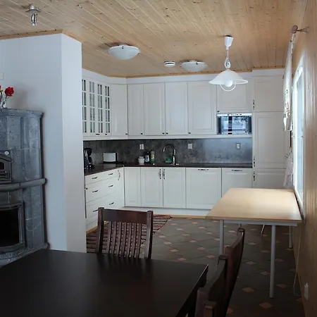 Villa Rantakallio With Jacuzzi