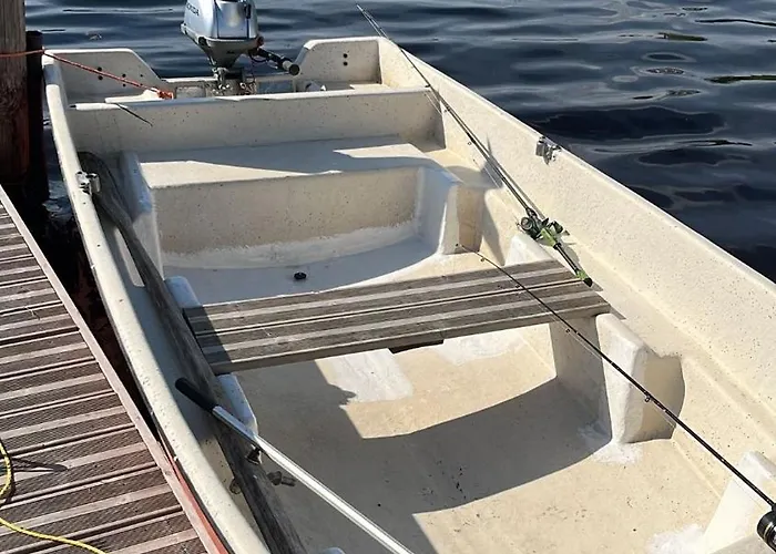 Villa Rantakallio With Jacuzzi Melkoniemi